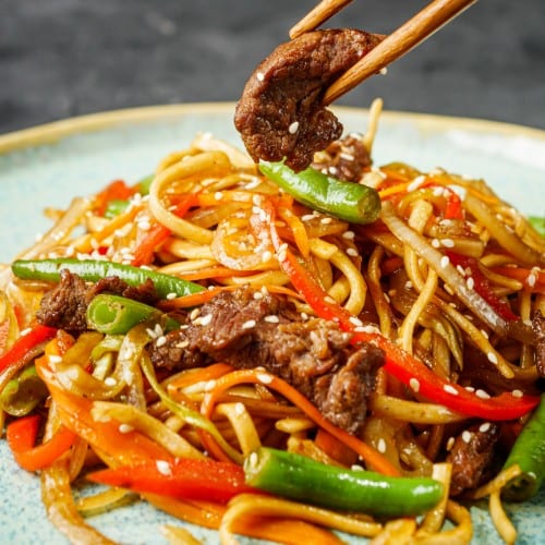 B8. Beef Noodle Stir Fry - Bun Bo Xao.